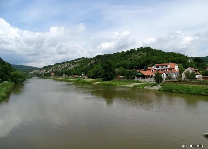 U Berounky Hotell 2*